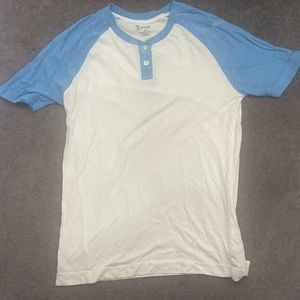 Arizona medium light blue t shirt